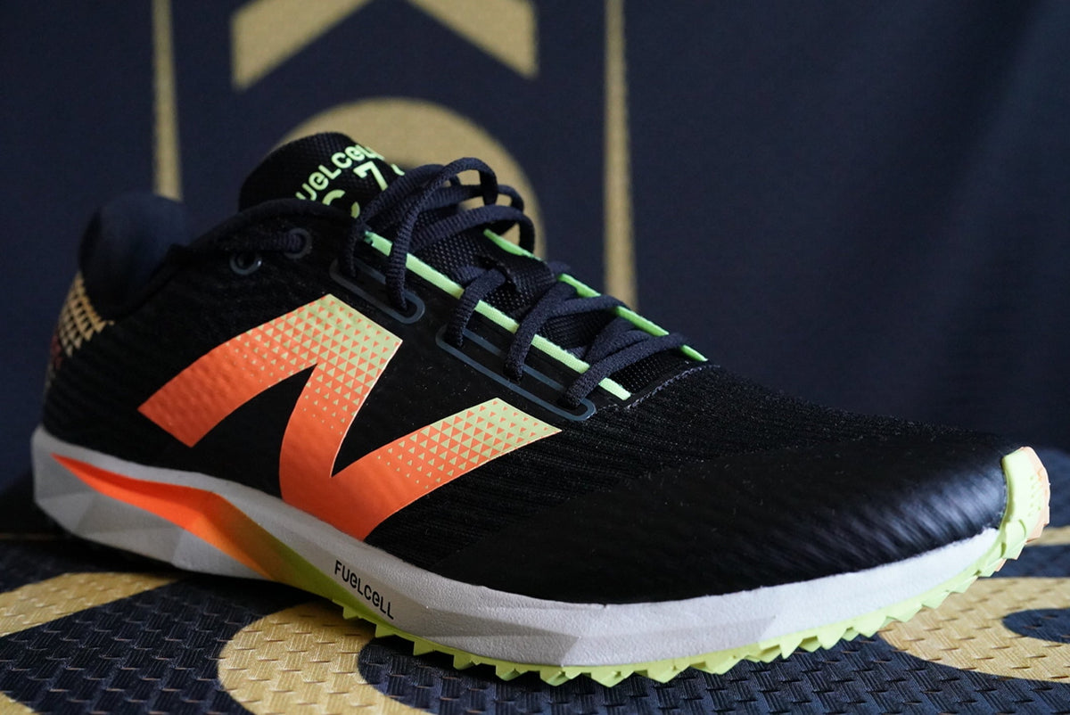 NEW NEW BALANCE men\'s fuelcell xc7 v5 shoes in black/bleached lime/hot mango FuelCell XC7 v5 - New Balance main image 4